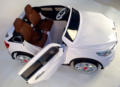 Электромобиль детский RiverToys BMW M333MM (белый) с дистанционным управлением